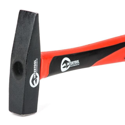 Молоток 300г ручка из фибергласса INTERTOOL HT-0203