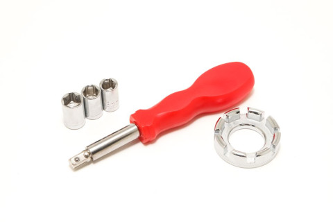 Набор инструментов для обслуживания велосипеда 27пр.+держатель фляги,в тубе(черный)