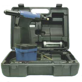 1/4" Пневмогидравлический заклепочник с комплектом приспособлений (код ST-66154K)