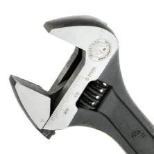 Ключ разводной 200мм, Cr-V, черный, фосфатированный, с полированной головкой INTERTOOL XT-0058