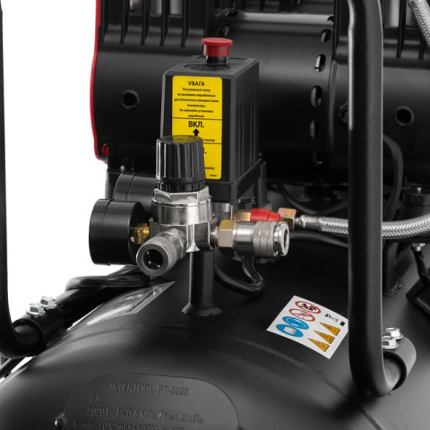 Компрессор 100 л, 3x1.1кВт, 220В, 8атм, 480 л/мин, 1400 об/мин, малошумный, безмасляный, 6 цилиндров INTERTOOL PT-0028