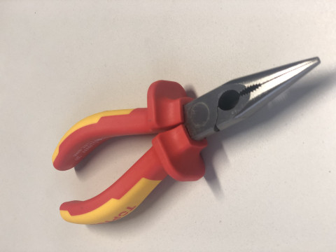 Плоскогубцы диэлектрические удлиненные 6" 1000V VDE TOPTUL DGCB2206