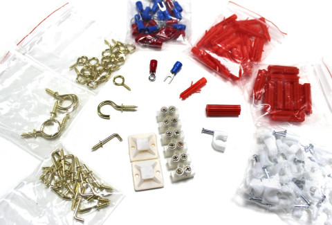 Набор инструментов 600 пр.1/4'' 3/8''(5-19мм, ключи:10-17мм,шарнирно-губцевый инстр.,отвертки,биты,молоток, ключи 6-е Г-обр.-е,расходник) ISMA 56003