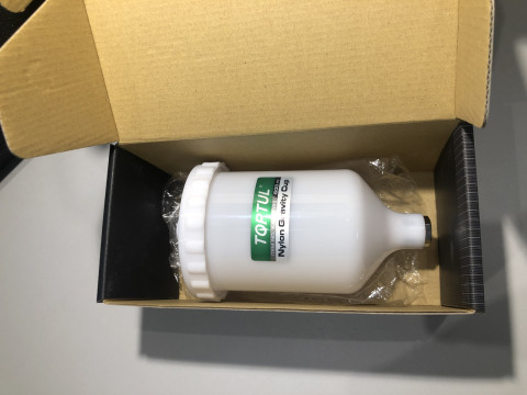 Бачок для краскопульта пластиковый 600 мл (внутренняя резьба M16*1.5) TOPTUL KALN0160