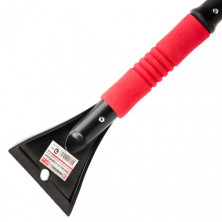 Щетка со скребком 61см. INTERTOOL AT-0116