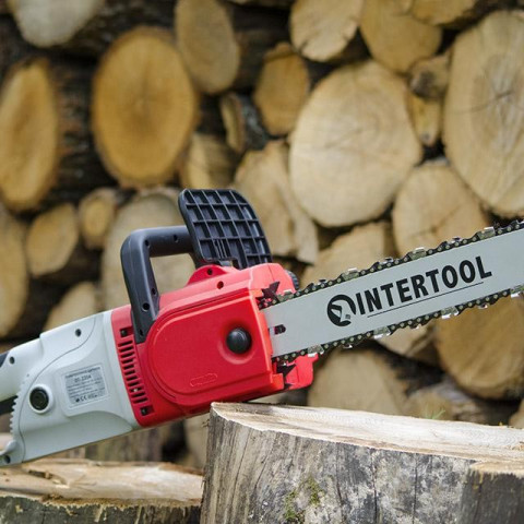 Пила цепная 2400 Вт, 800 м/мин, шина 40 cм, 230 В, прямой двигатель INTERTOOL DT-2204