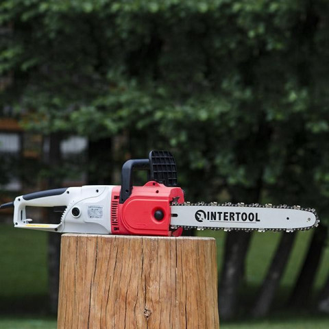 Пила цепная 2400 Вт, 800 м/мин, шина 40 cм, 230 В, прямой двигатель INTERTOOL DT-2204