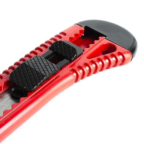 Нож прорезной с отломным лезвием INTERTOOL HT-0500