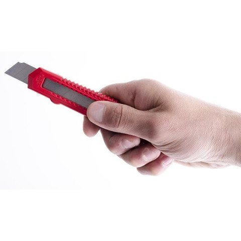 Нож прорезной с отломным лезвием INTERTOOL HT-0500