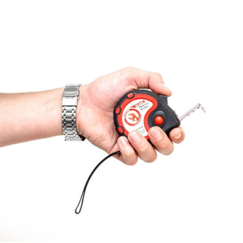 Рулетка стальная с фиксатором 8 м х 25,0 мм INTERTOOL MT-0608