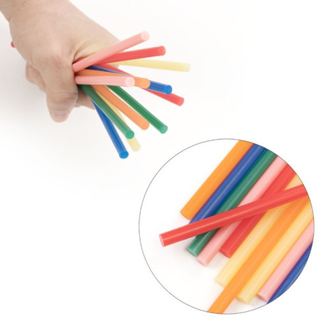 Комплект цветных клеевых стержней 7.4мм*200мм, 12шт INTERTOOL RT-1032