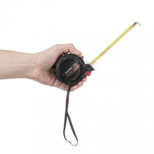 Рулетка с металлическим полотном покрытым нейлоном и магнитами на зацепе 8м*25мм STORM INTERTOOL MT-0828