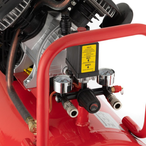 Компрессор 100 л, 2.23 кВт, 220 В, 8 атм, 354 л/мин, 2 цилиндра INTERTOOL PT-0005