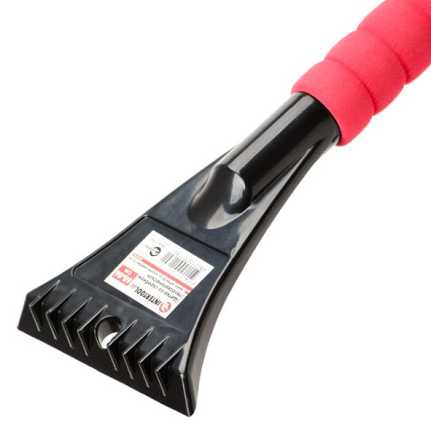 Щетка со скребком телескопическая 68-86см INTERTOOL AT-0118
