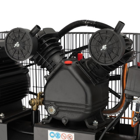 Компрессор 50 л, 3 кВт, 220 В, 10 атм, 500 л/мин, 2 цилиндра INTERTOOL PT-0016