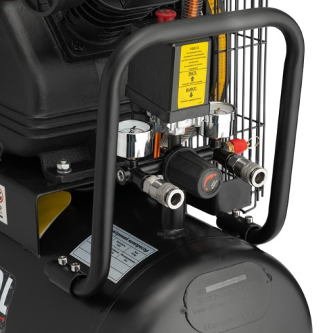 Компрессор 50 л, 3 кВт, 220 В, 10 атм, 500 л/мин, 2 цилиндра INTERTOOL PT-0016