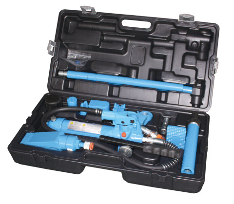 Набор гидроцилиндров и насадок для кузовных работ с насосом 4 т (пластиковый кейс) (код UN70401S)