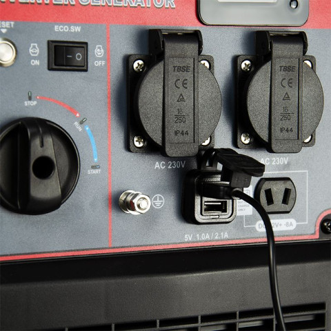 Инверторный электрогенератор 3,5 кВт WORCRAFT IFG‑3000