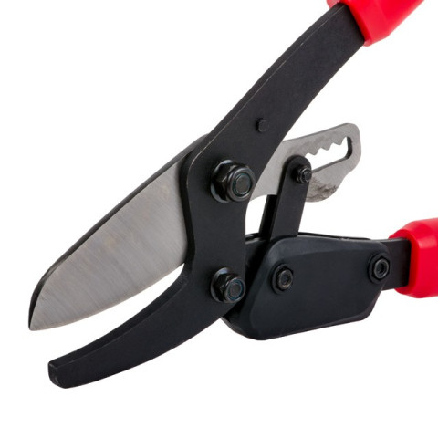 Сучкорез садовый для обрезки веток c храповым механизмом 740 мм. INTERTOOL FT-1114