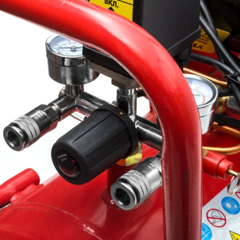 Компрессор 50л, 2х0.75 кВт, 220В, 8атм, 270л/мин, малошумный, безмасляный, 4 цилиндра INTERTOOL PT-0023