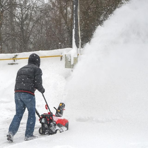 Снегоуборщик бензиновый, 4-х тактный INTERTOOL SN-4000