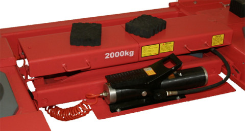 Автомобильный четырехстоечный подъемник 5.5т LAUNCH TLT455W